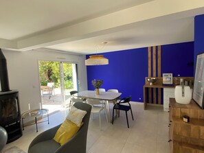 Interior - 5 minutes from the beach! Quiet house (St Pierre Quiberon)