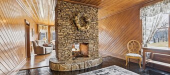 Cozy & Spacious 4BR Home | Sleeps 10 to 14