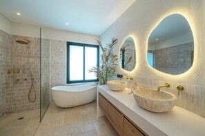 Family Villa, Pool View | Bathroom - Sunbeam Oasis (Munggu)