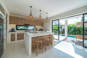 Family Villa, Pool View | Private kitchen - Sunbeam Oasis (Munggu)