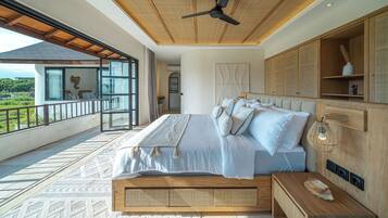 Villa familiar, vistas a la piscina | Caja fuerte, escritorio, espacio para trabajar con un portátil