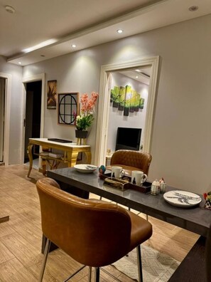 Dining - LP151 - Lovely 1-bedroom apartment with balcony in Riyadh (Riyadh)