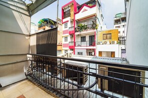 Familie driepersoonskamer | Terrein van de accommodatie