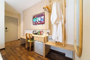 Deluxe Double Room - Nicecy Hotel - Bui Vien Walking Street 2 (Ho chi Minh)
