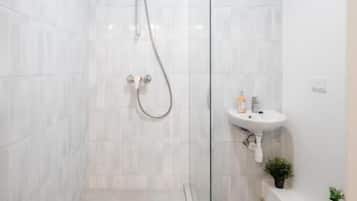 Free toiletries, towels, soap, shampoo