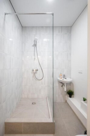 Free toiletries, towels, soap, shampoo - City Nest Vilnius Oldtown  (Vilnius)