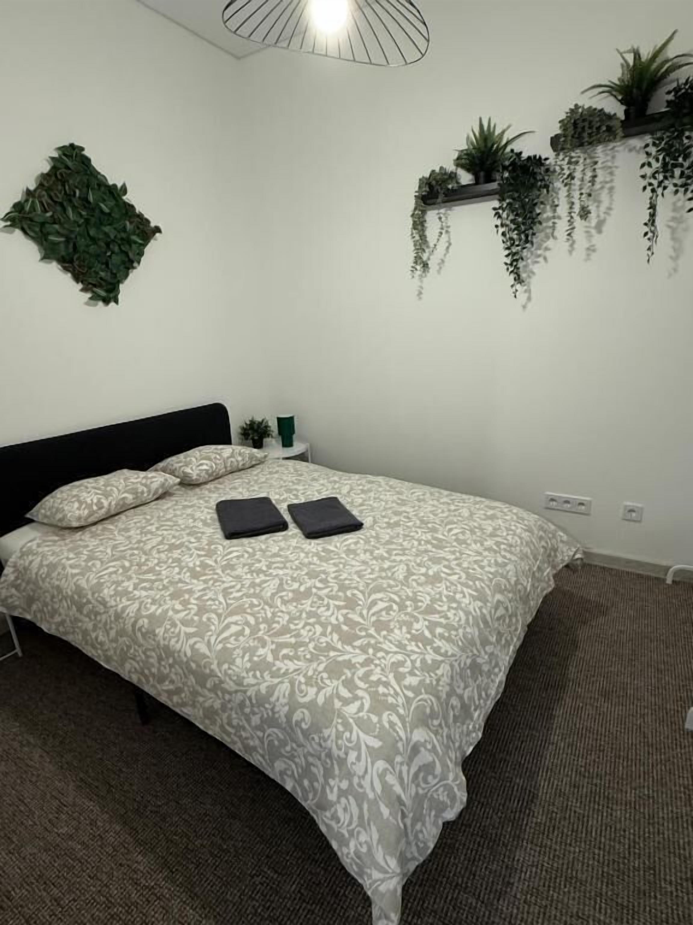 Double Room, Shared Bathroom | Meja, ruang kerja komputer riba, Wi-fi percuma 