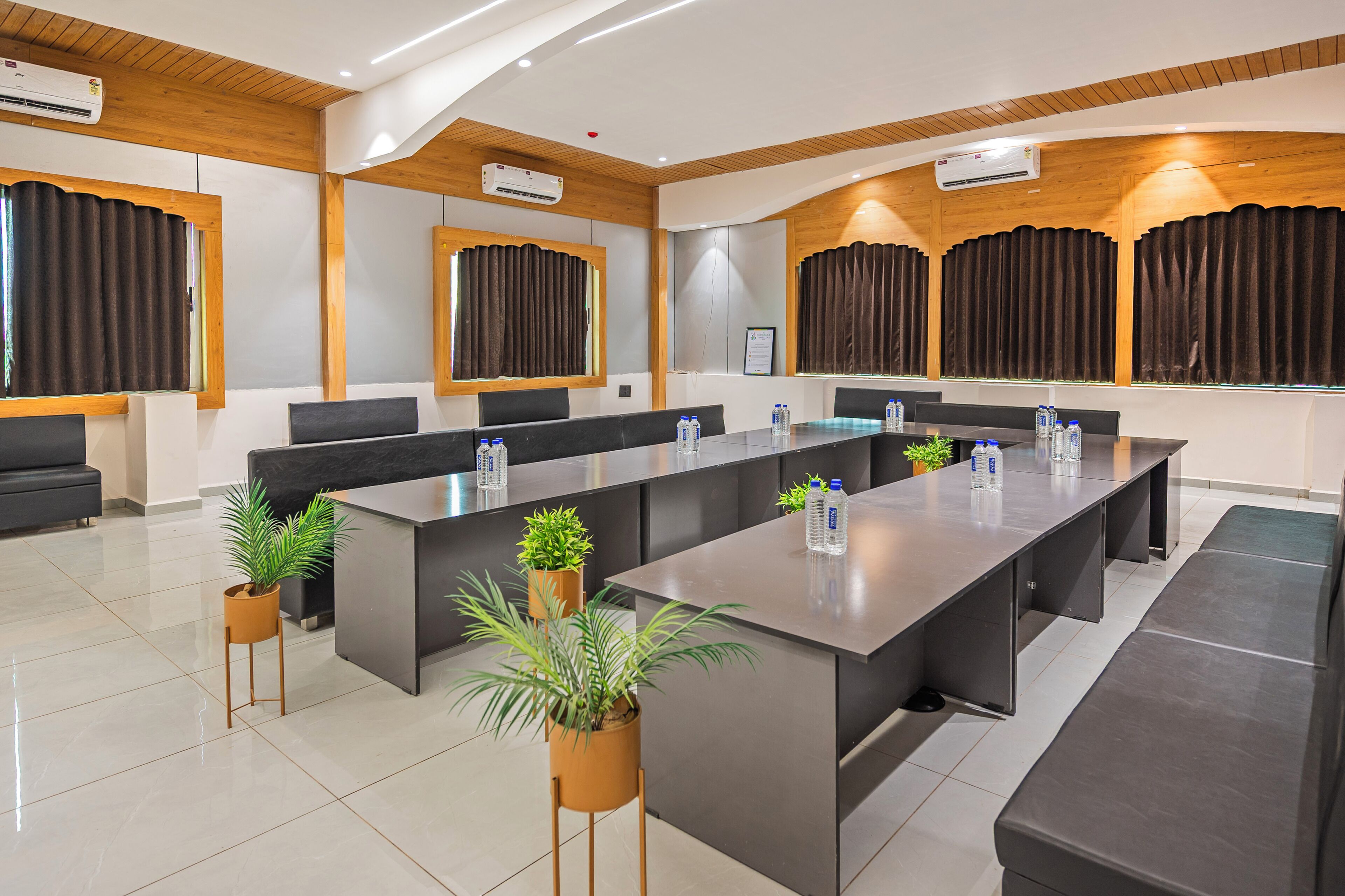 Banquet hall