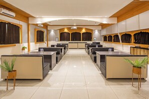 Dining - Treebo The Velvet (Gandhinagar)