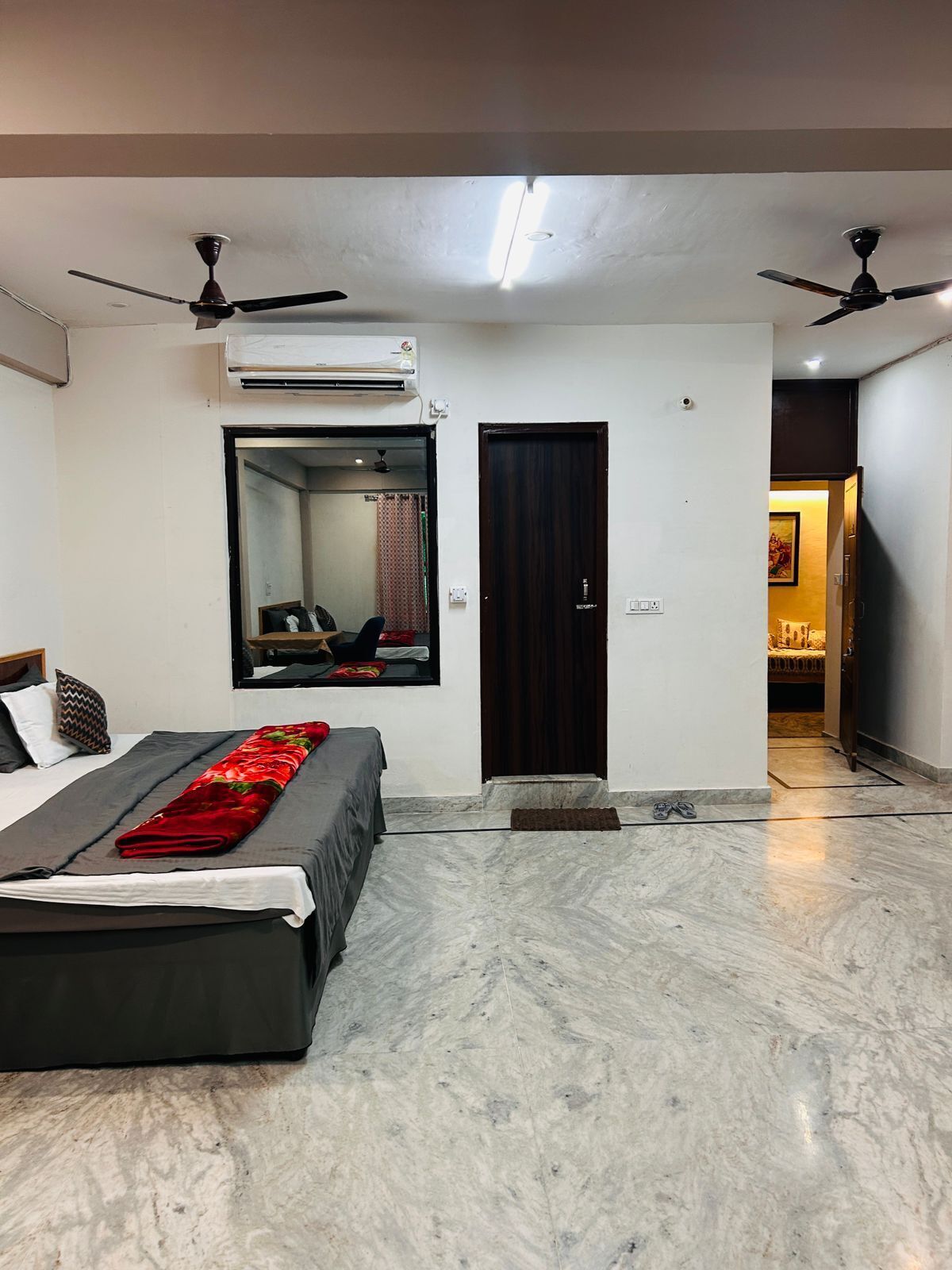 Schreibtisch, kostenloses WLAN