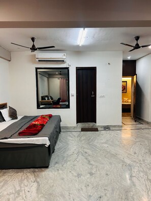 Immagine non classificata, 3 di 77, pulsante