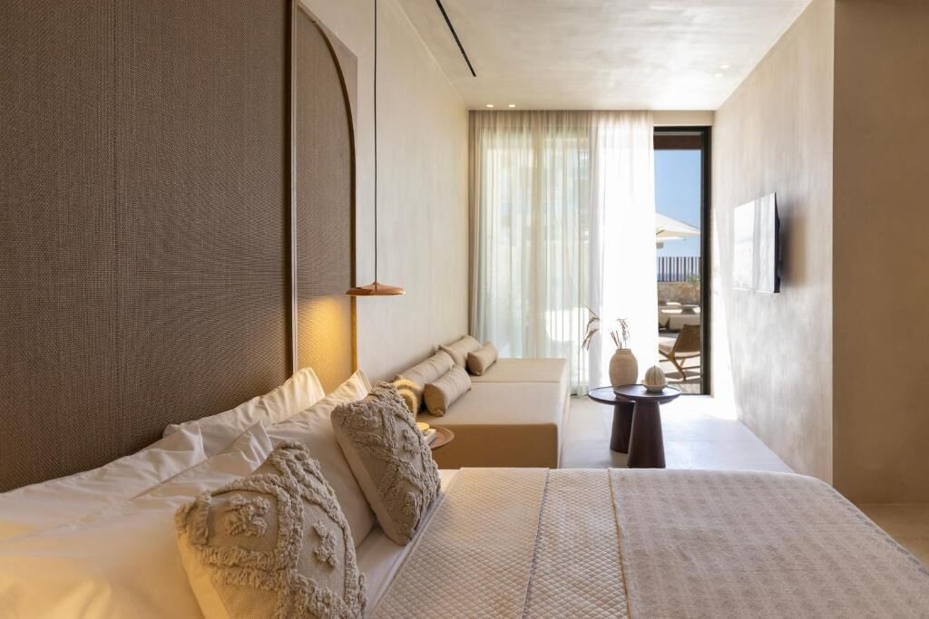 In-room safe, blackout curtains, iron/ironing board, free WiFi