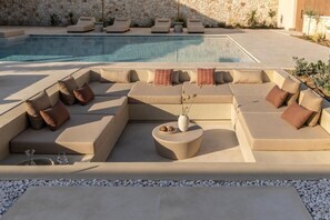 Outdoor pool - Elea Luxury Suites (Kardamena)