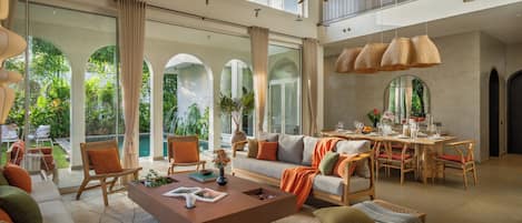 Biệt thự, ban công, quang cảnh vườn | Khu phòng khách