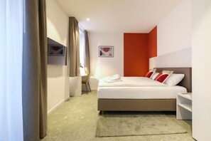 Comfort Double or Twin Room, Air conditioning - Boutique Hotel Piazza Grande Locarno  (Locarno)