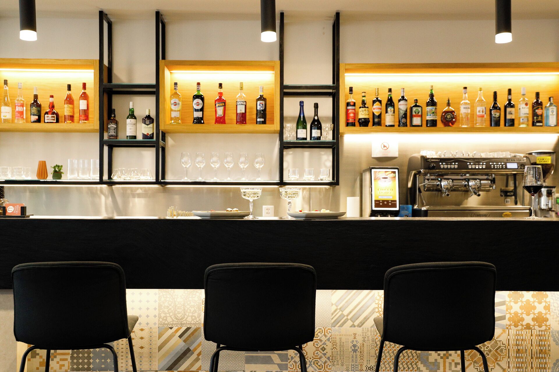 Café da manhã com buffet todos os dias mediante uma taxa