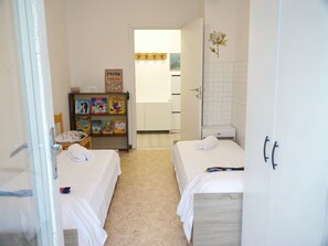 2 bedrooms, WiFi, bed sheets - Laguna Gaddi - three-room apartment with lagoon view and parking space (Grado)