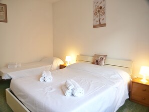 2 bedrooms, WiFi, bed sheets - Laguna Gaddi - three-room apartment with lagoon view and parking space (Grado)