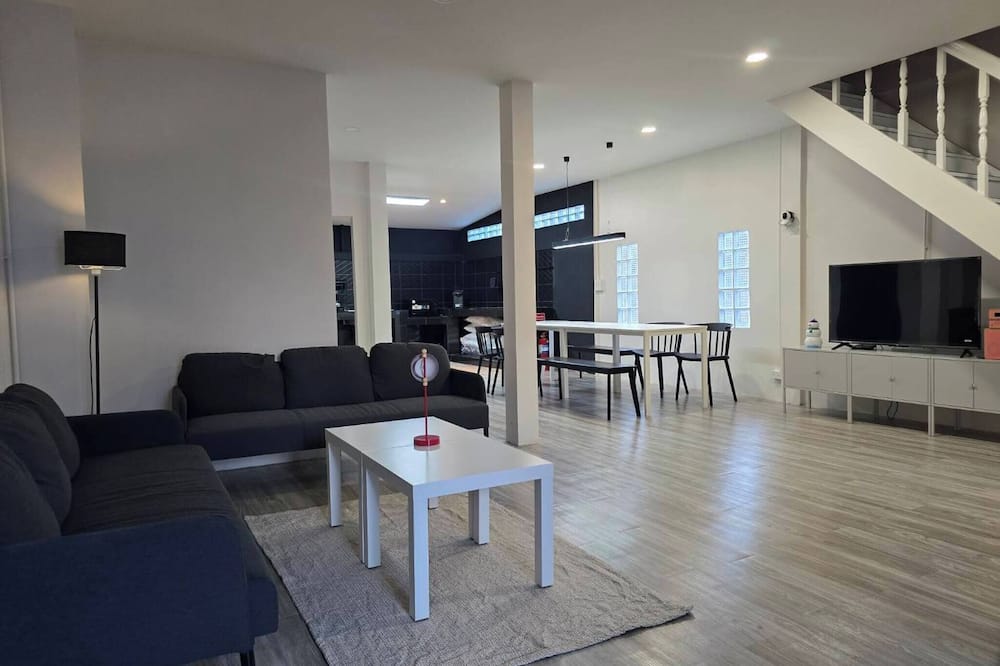 Charming 3-bedroom House in Bueng Kum, Thailand