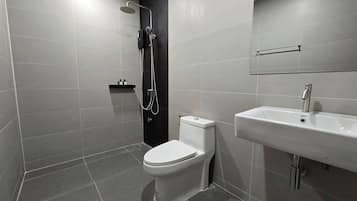 House, 3 Bedrooms, City View