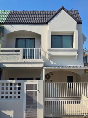 House, 3 Bedrooms, City View | Balcony - Charming 3-bedroom House in Bueng Kum, Thailand (Bangkok)