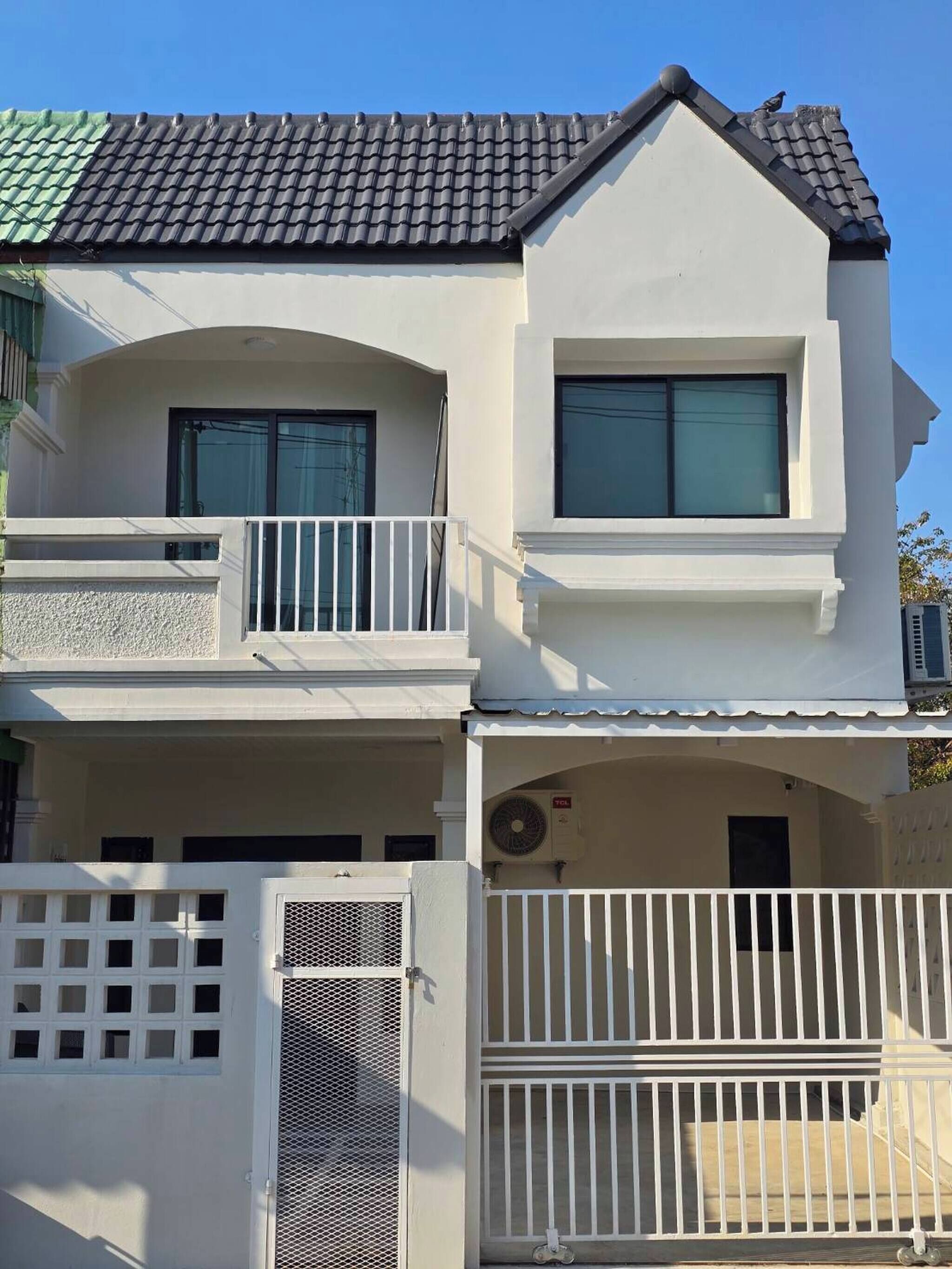House, 3 Bedrooms, City View | Balcony