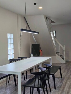 Ferienhaus, 3 Schlafzimmer, Stadtblick | Esszimmer