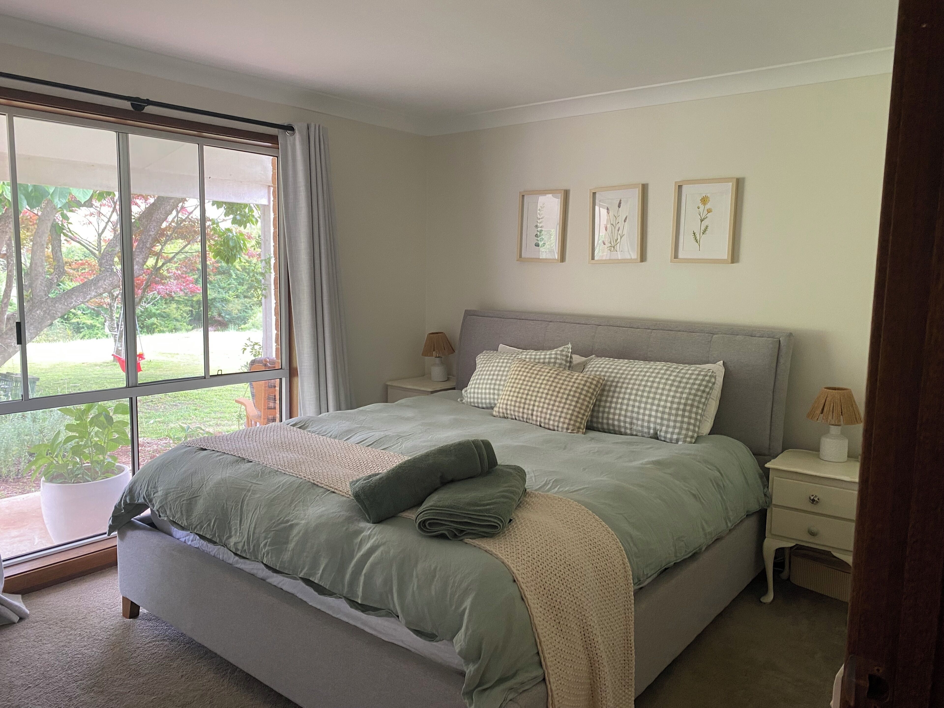 Internet, bed sheets