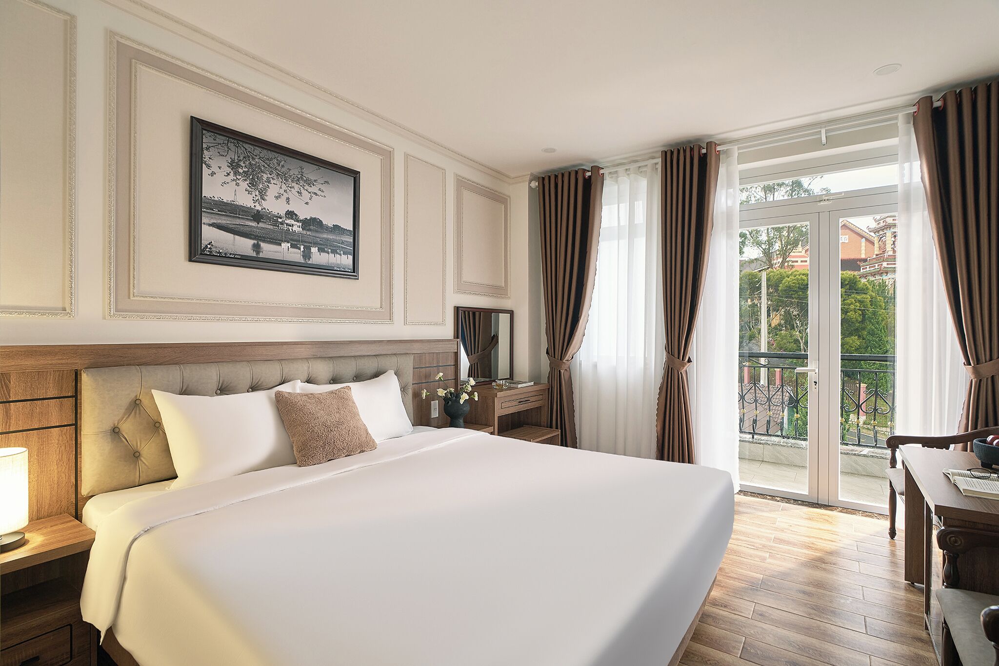 Junior Double Room, Balcony, City View