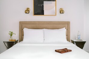 Standard Studio, 1 Queen Bed - Nester Finn Fidi (New York)