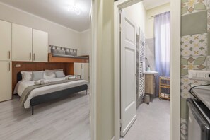 Unclassified image, 3 of 13, button - Cozy studio apartment within walking distance of downtown Como. (Como)