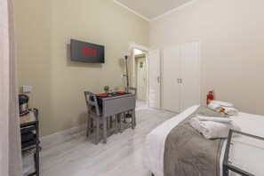 Unclassified image, 2 of 13, button - Cozy studio apartment within walking distance of downtown Como. (Como)