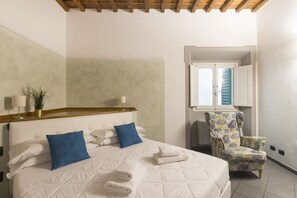 2 bedrooms, iron/ironing board, WiFi, bed sheets - Red Door Dream Apt. 5 (Firenze)