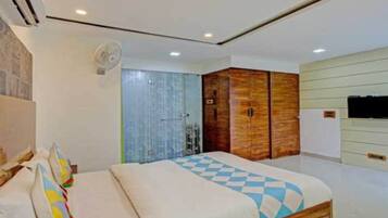 1 chambre, bureau, draps fournis