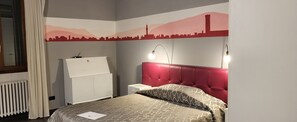 2 bedrooms, iron/ironing board, WiFi, bed sheets - Red Door Dream App. 4 (Firenze)