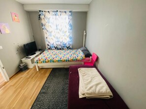 Room - Room-charming Apartment With Private Ent (Uppsala)