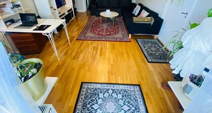 Room-charming Apartment With Private Ent