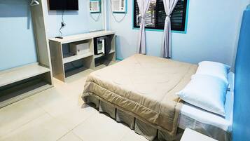 Free WiFi, bed sheets