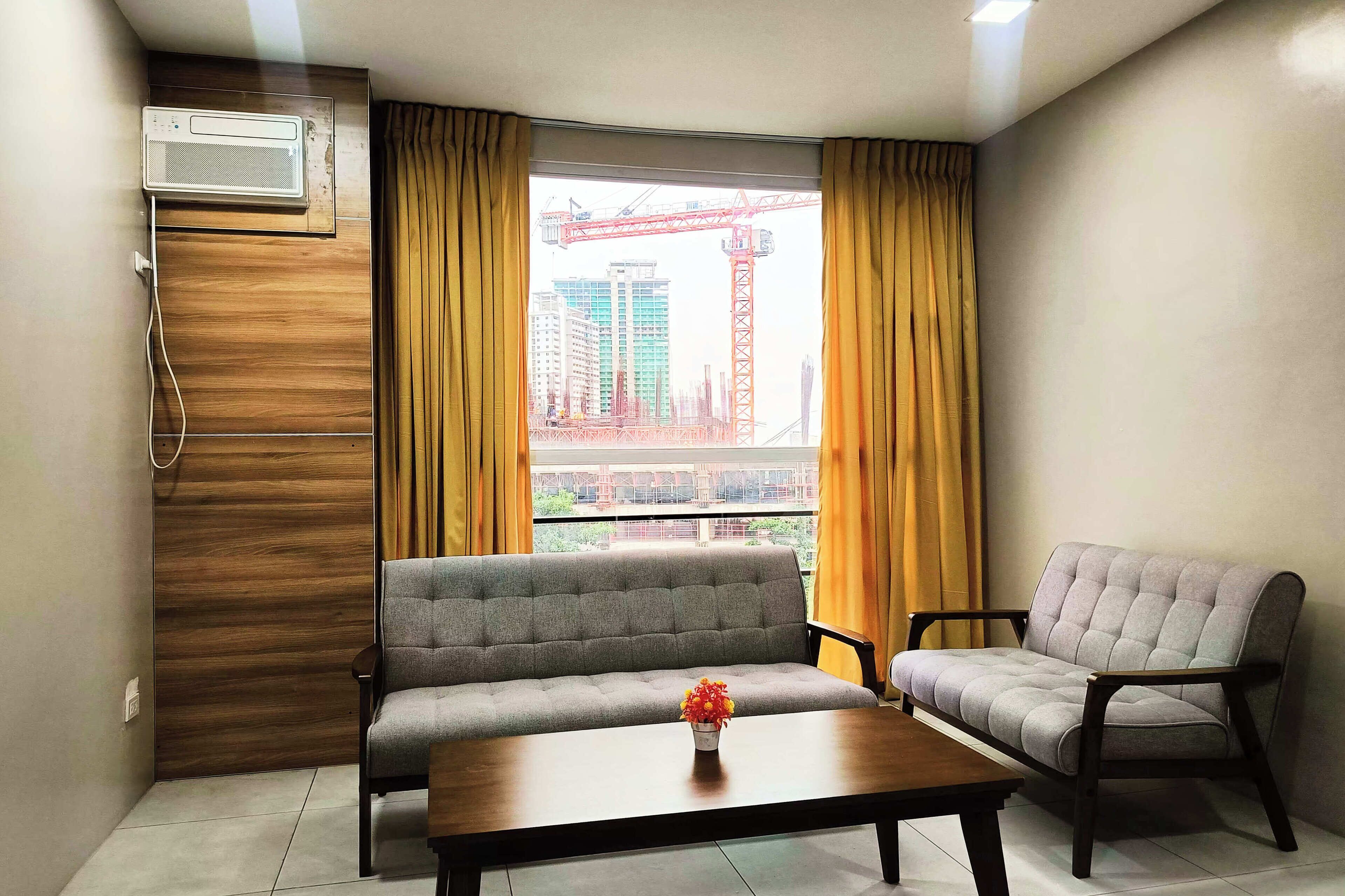 Premier Suite, City View