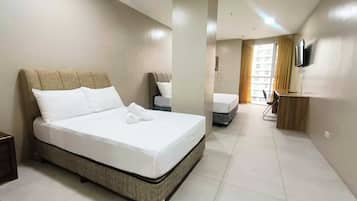 Family Suite Room | Free WiFi, bed sheets