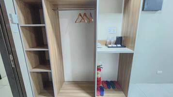 Desk, laptop workspace, free WiFi, bed sheets