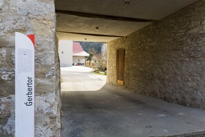 Property grounds - Holiday Home in Jagst Valley: Gerbertor – Stay in a Historic Landmark with Meadow and Stream (Dörzbach)