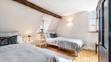 3 bedrooms, WiFi, bed sheets