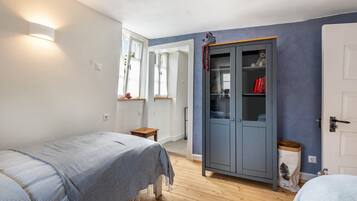 3 bedrooms, WiFi, bed sheets