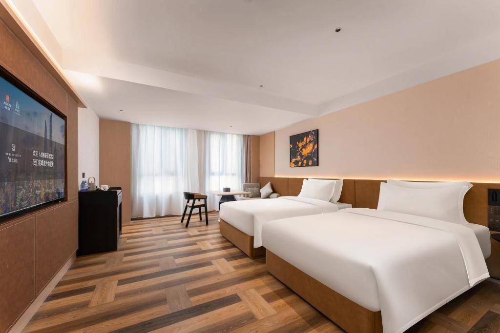 Superior Twin Room, City View