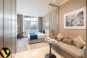 Luxury Studio, Balcony, Canal View - Vogue | Damac Maison Prive Downtown Near Dubai Mall | Burj Khalifa (Dubai)