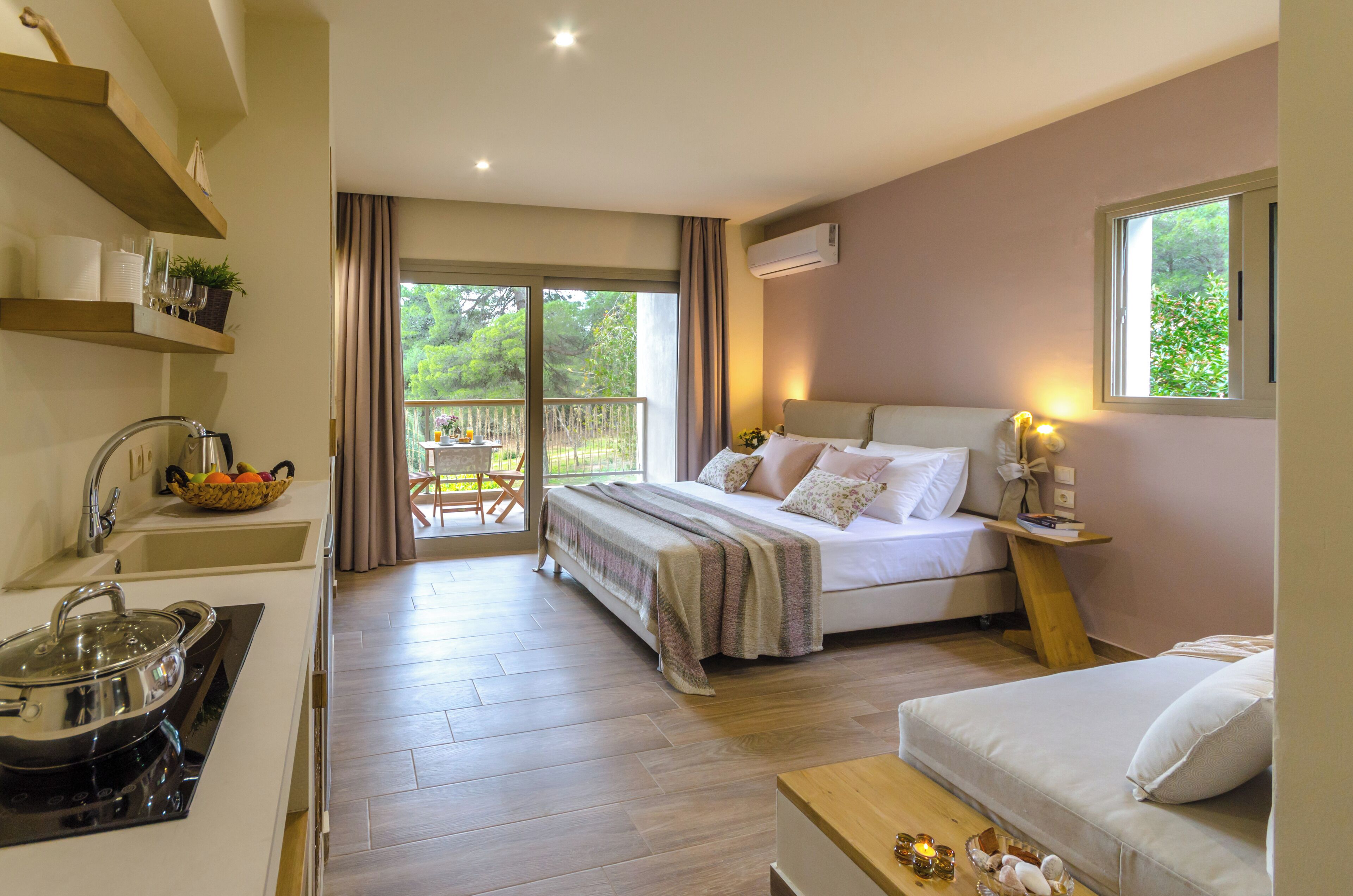 Junior Suite, Balcony, Sea View | In-room safe, soundproofing, iron/ironing board