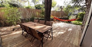 Outdoor dining - Provencal house, wooded garden near Grignan 4-6 pers, 2 bedrooms (Réauville)