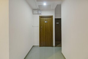 Interior - Super Collection O Grey House (Pune)