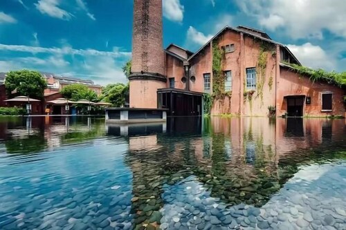 Taoshe Art Hotel (Jingdezhen People's Square)